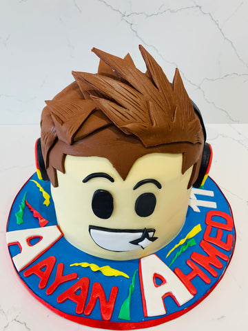 ROBLOX MOLDED FONDANT CAKE