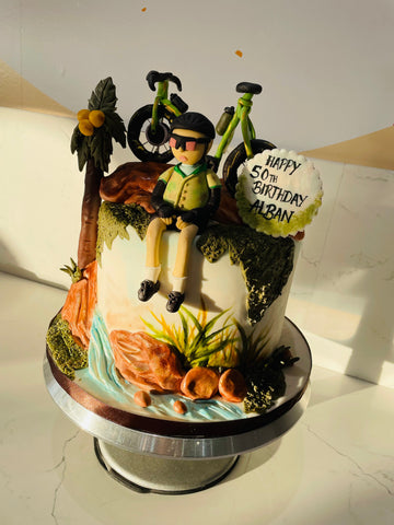 BIKING ADVENTURE FONDANT CAKE