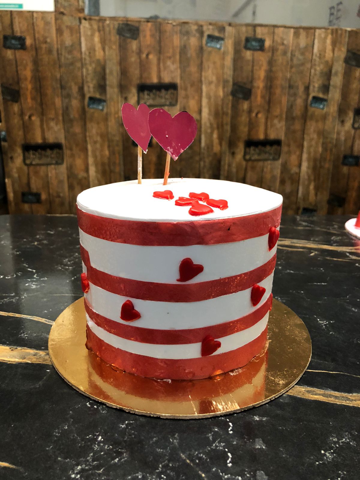 Lovely Heart  Cake for Valentine's Day