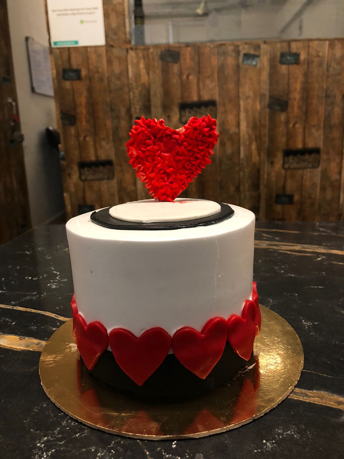 Lovely Heart  Cake for Valentine's Day