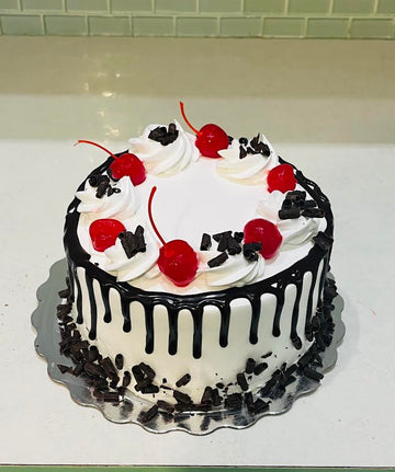 6" Round Cake Regular - Black Forest