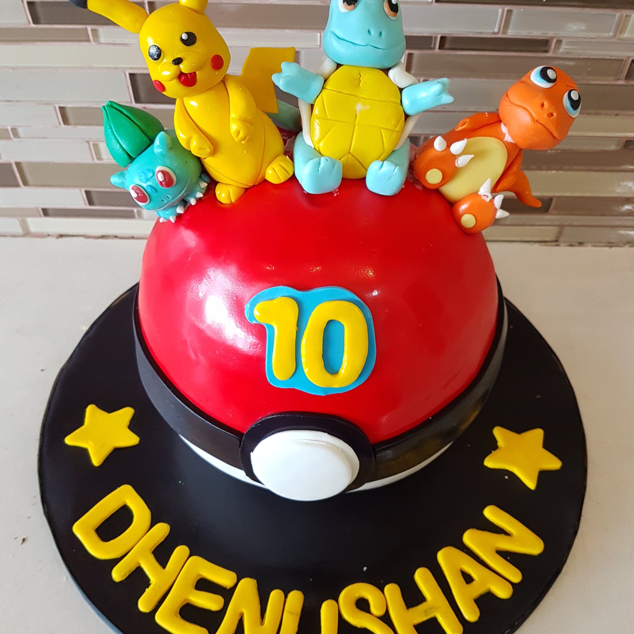 pokemon fondant cake