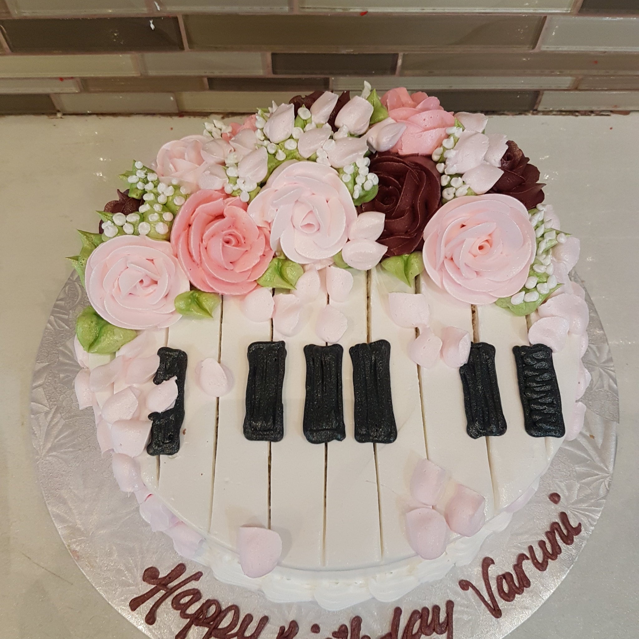 Piano flower Birthday cake