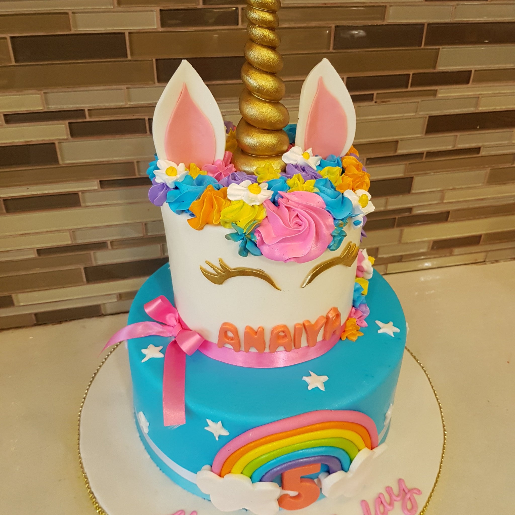 Anaya Unicorn Fondant cake