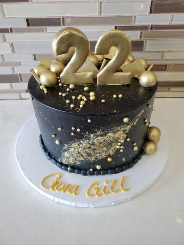 BLACK AND GOLD BIRTHDAY CAKE