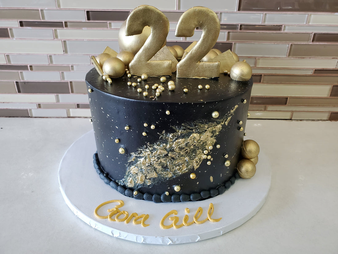 BLACK AND GOLD BIRTHDAY CAKE