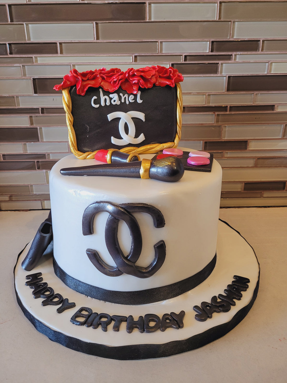 JASHAN CHANEL FONDANT CAKE