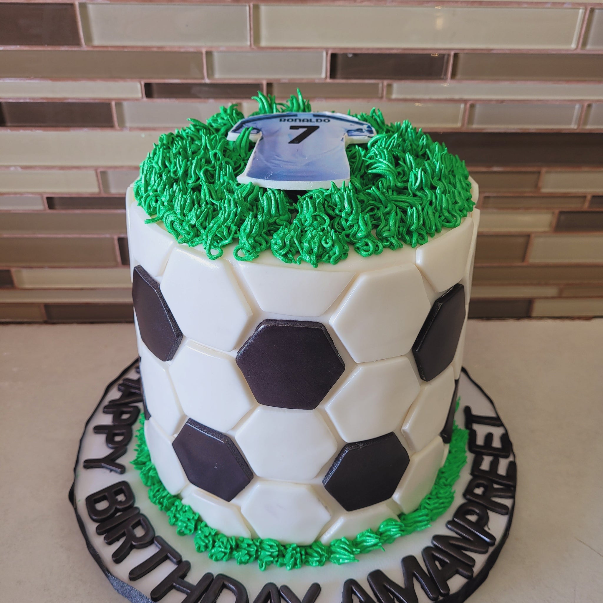 SOCCER FONDANT CAKE