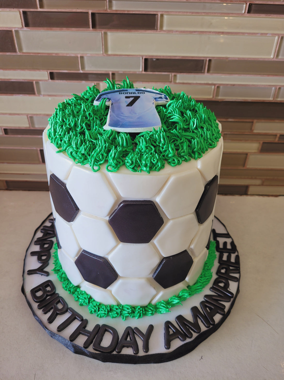 SOCCER FONDANT CAKE