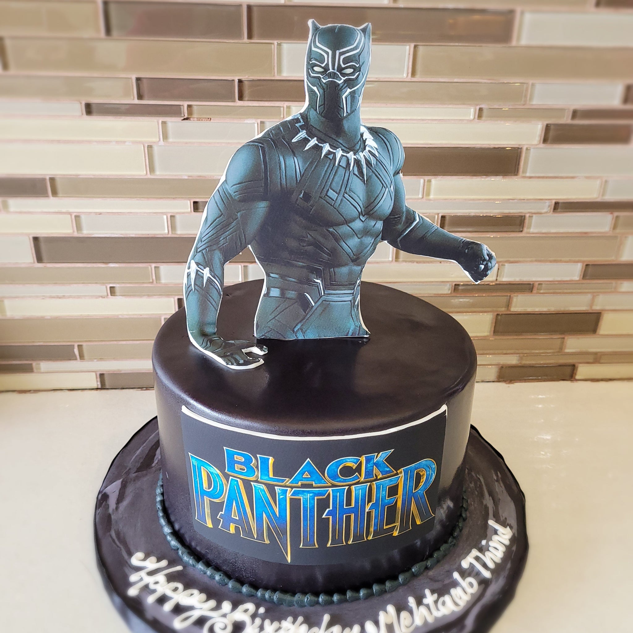 BLACK PANTHER FONDANT CAKE