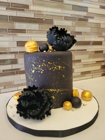 BLACK AND GOLD FONDANT CAKE