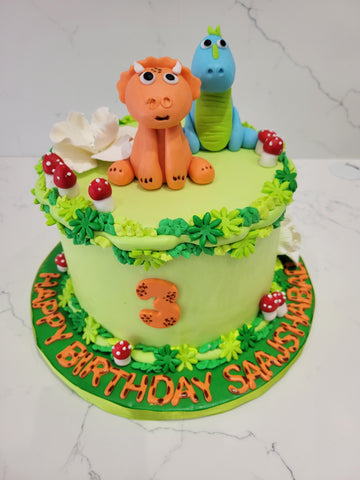 DINOSAUR FONDANT CAKE