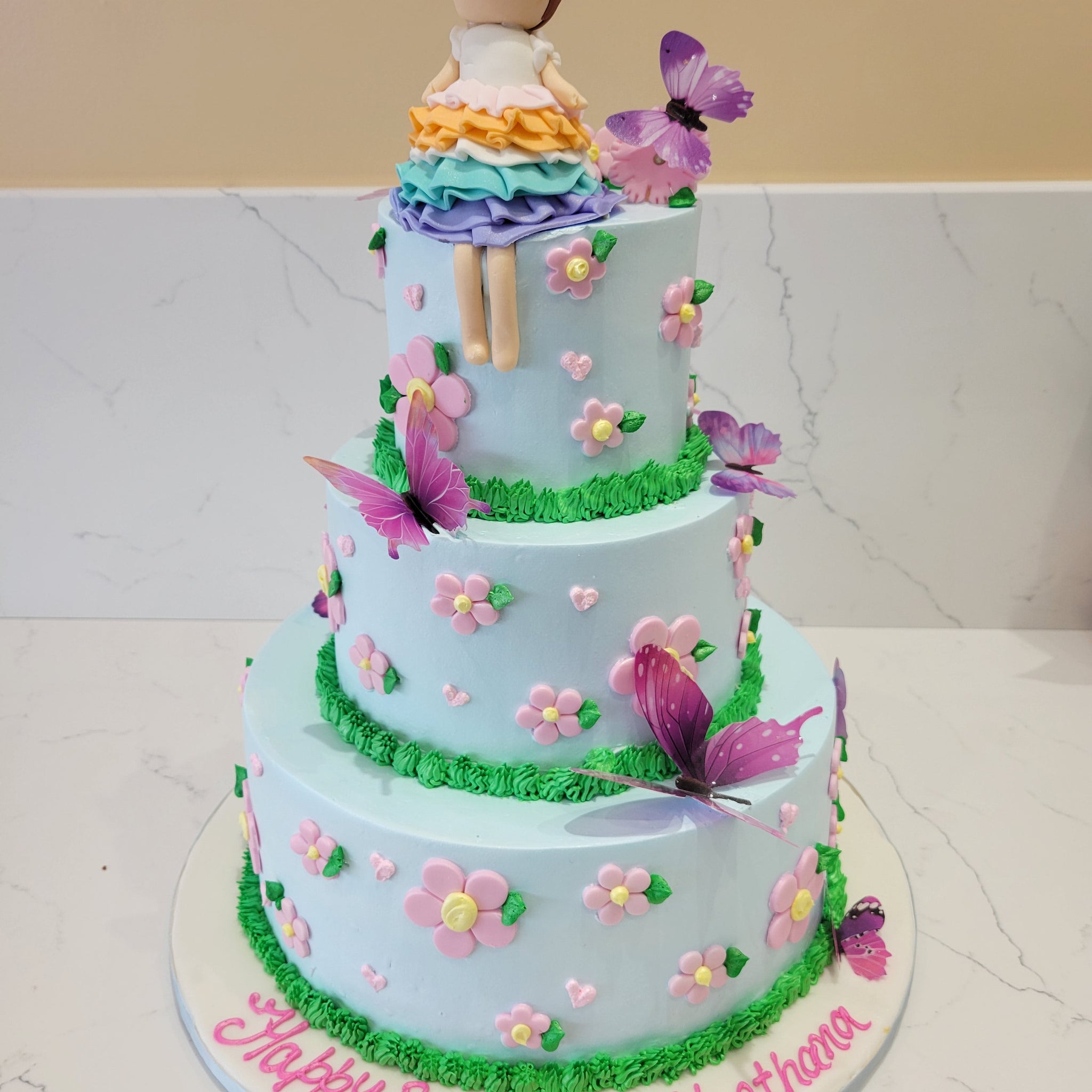 DOLL CREAM TIERED CAKE