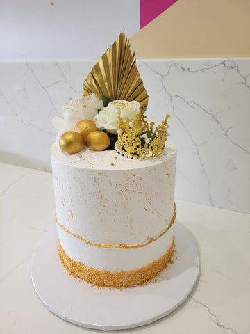 WHITE & GOLD CROWN CAKE