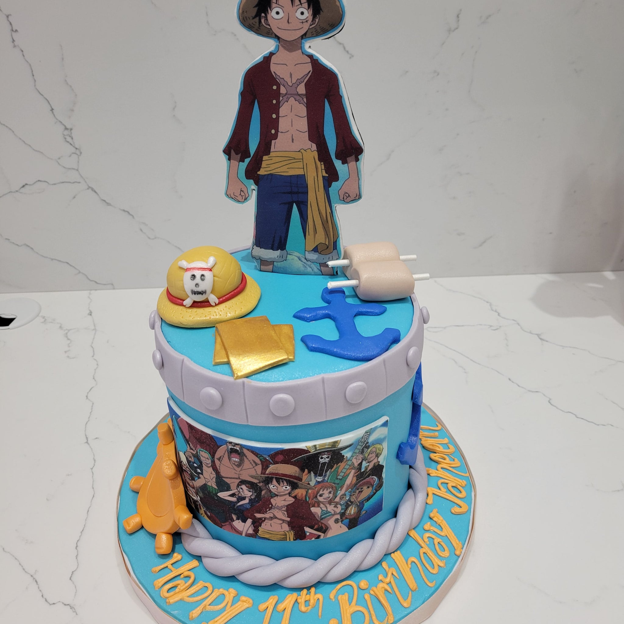 LUFFY ANIME FONDANT CAKE