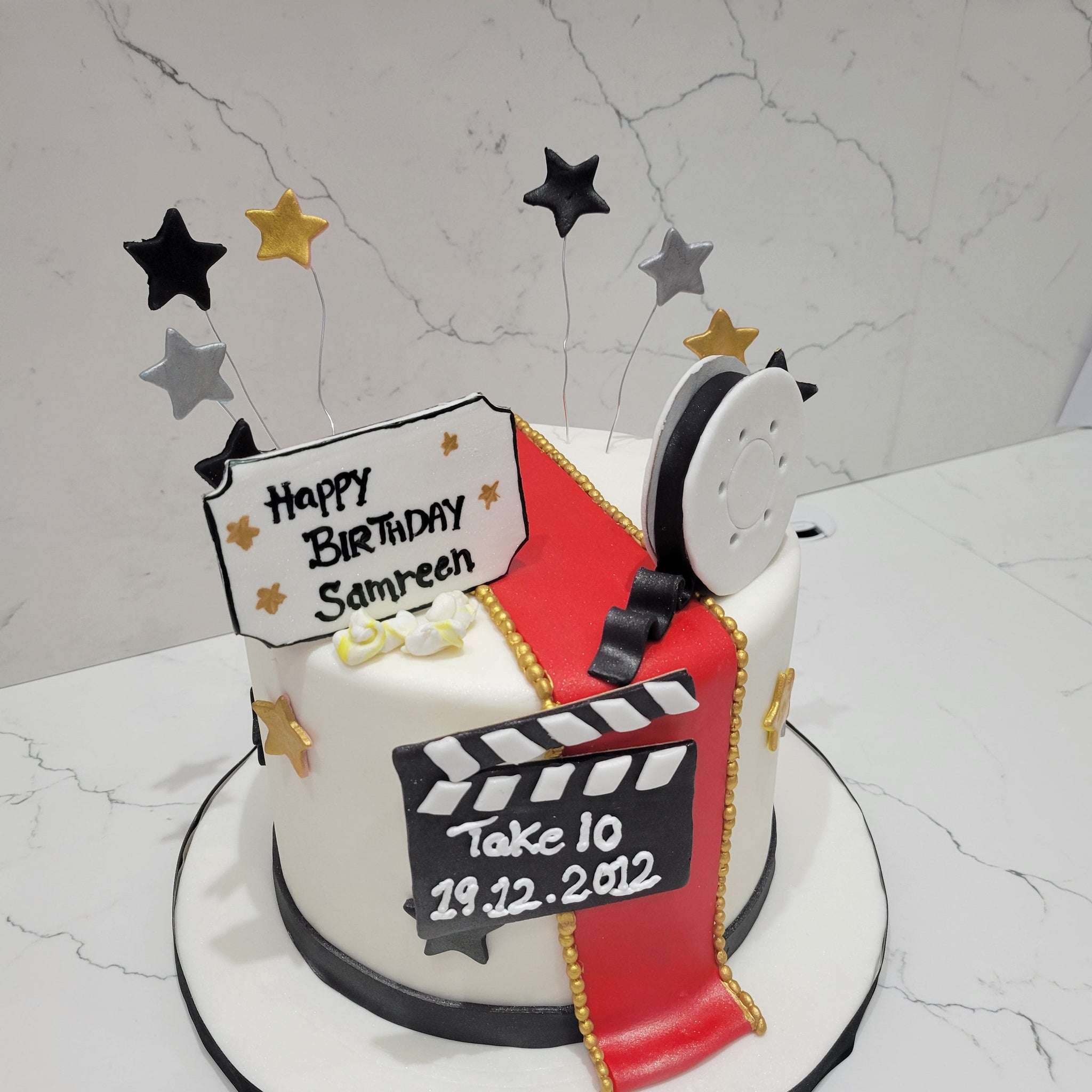 RED CARPET FONDANT CAKE