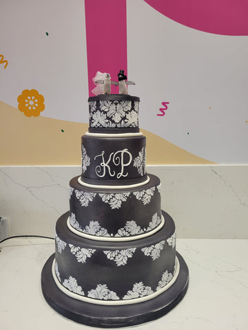 BLACK & WHITE WEDDING CAKE