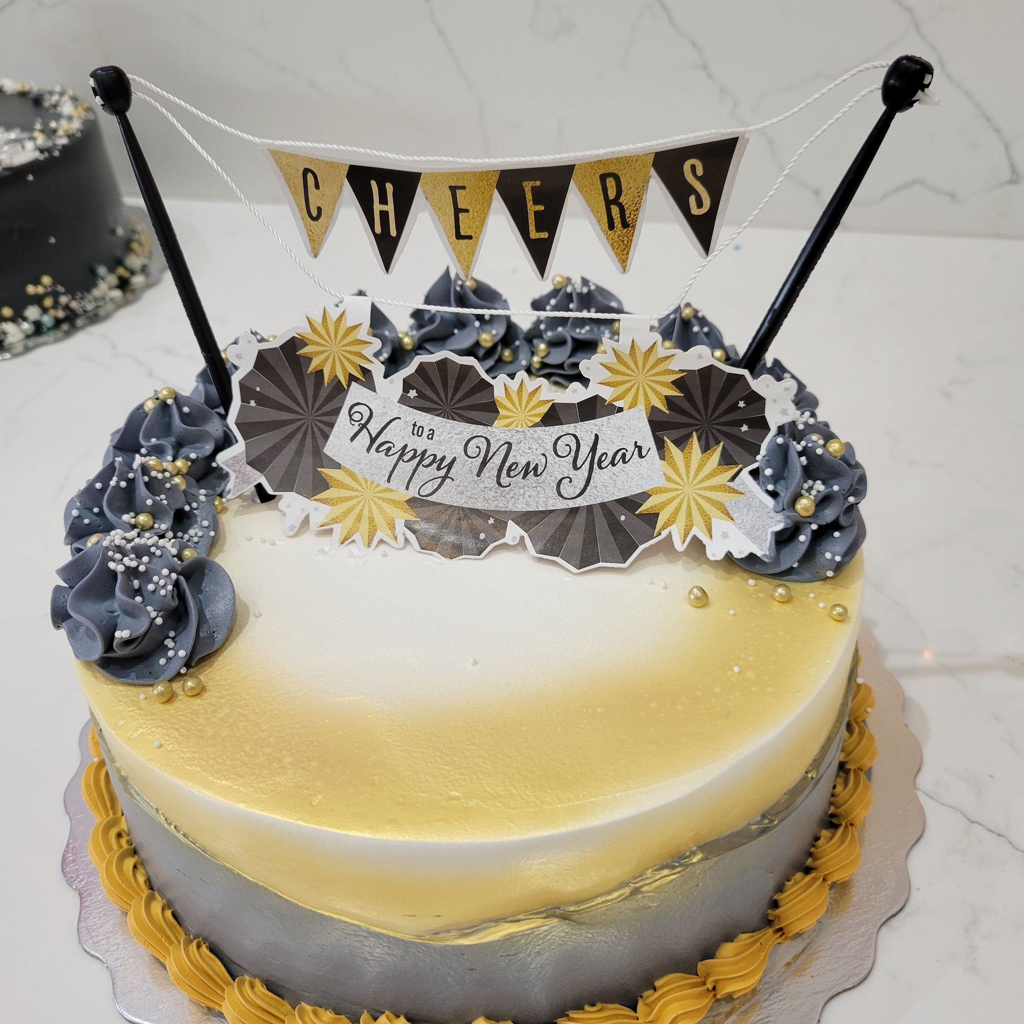 CHEERS NEW YEAR CAKE