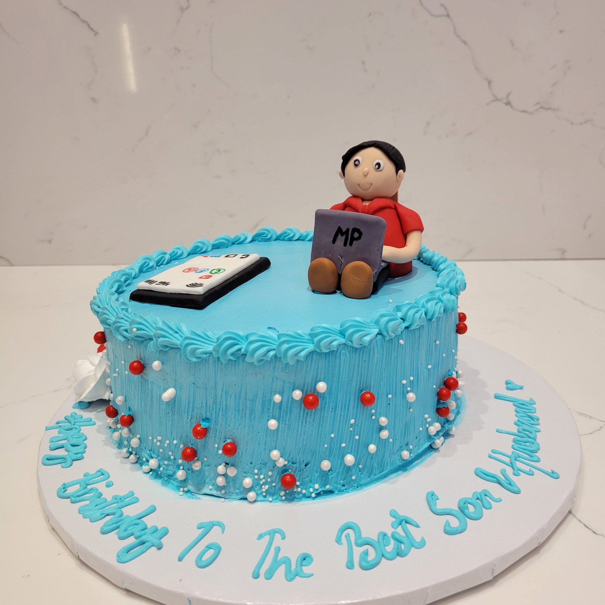 MP Laptop cream cake
