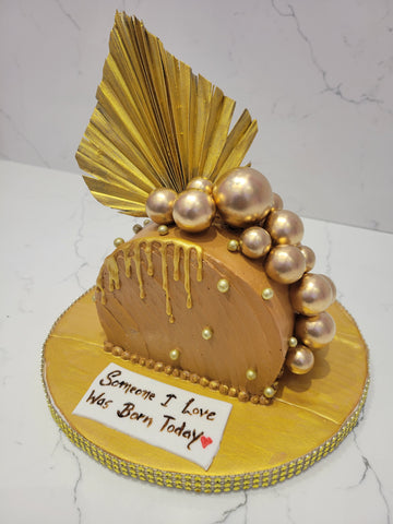 GOLDEN ARCH CAKE