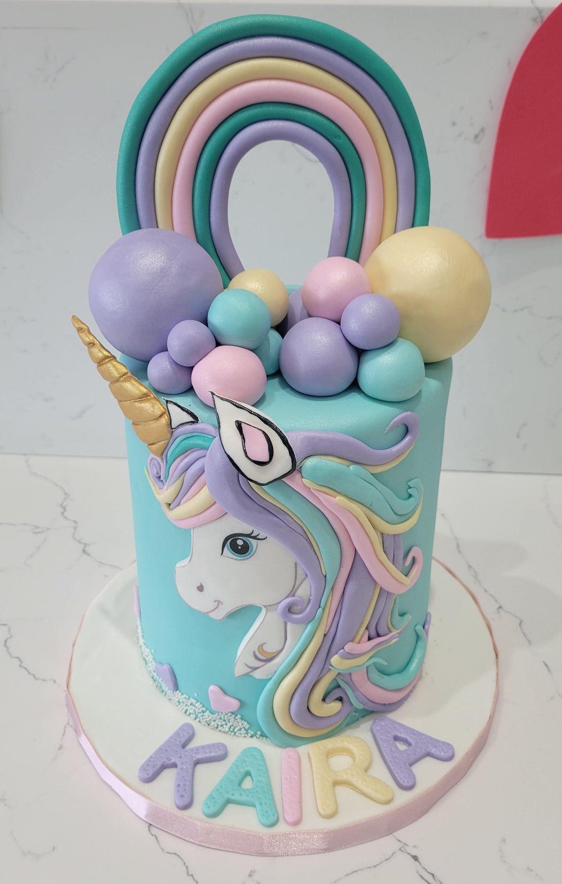 KAIRA UNICORN FONDANT CAKE