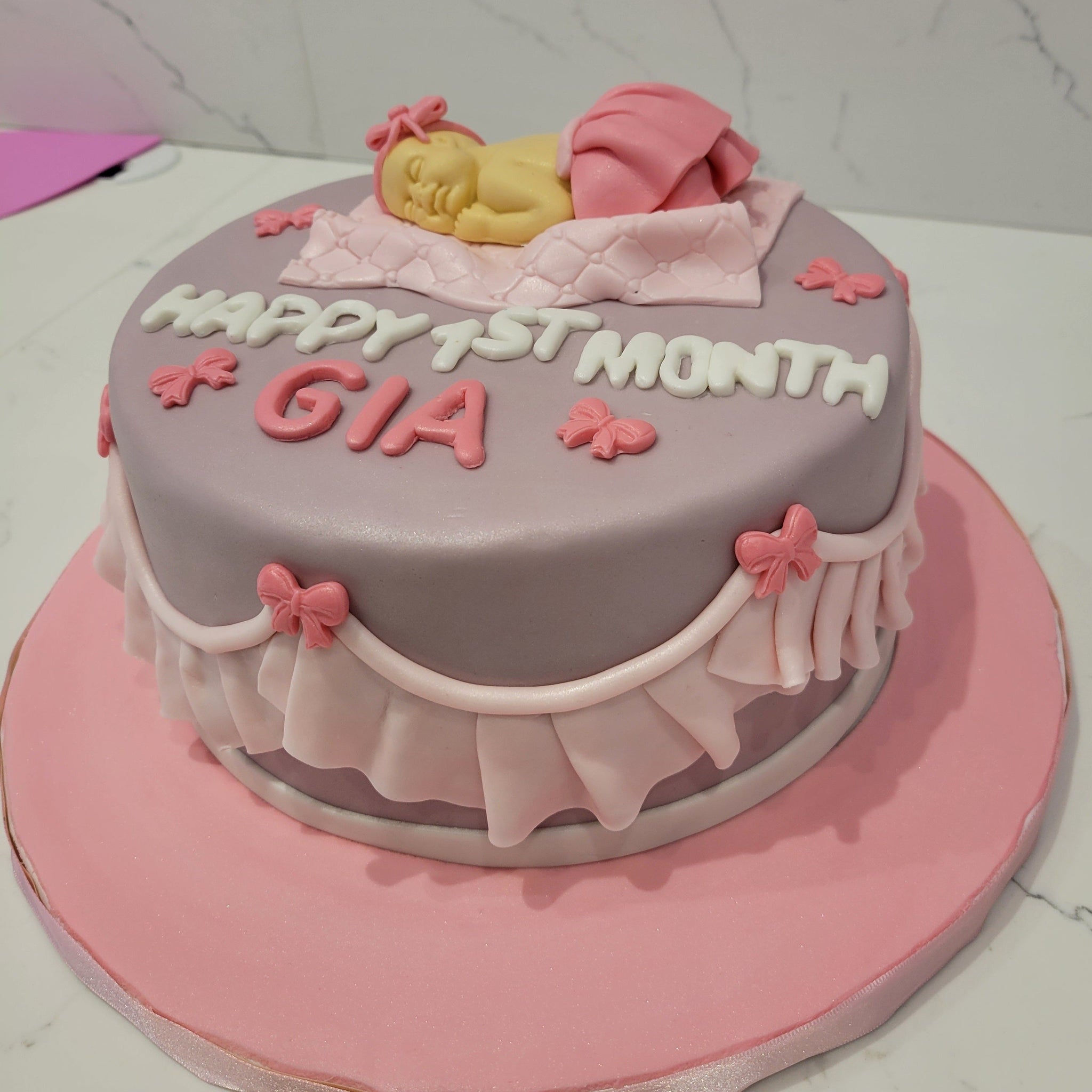 GIA BABY GIRL FONDANT CAKE