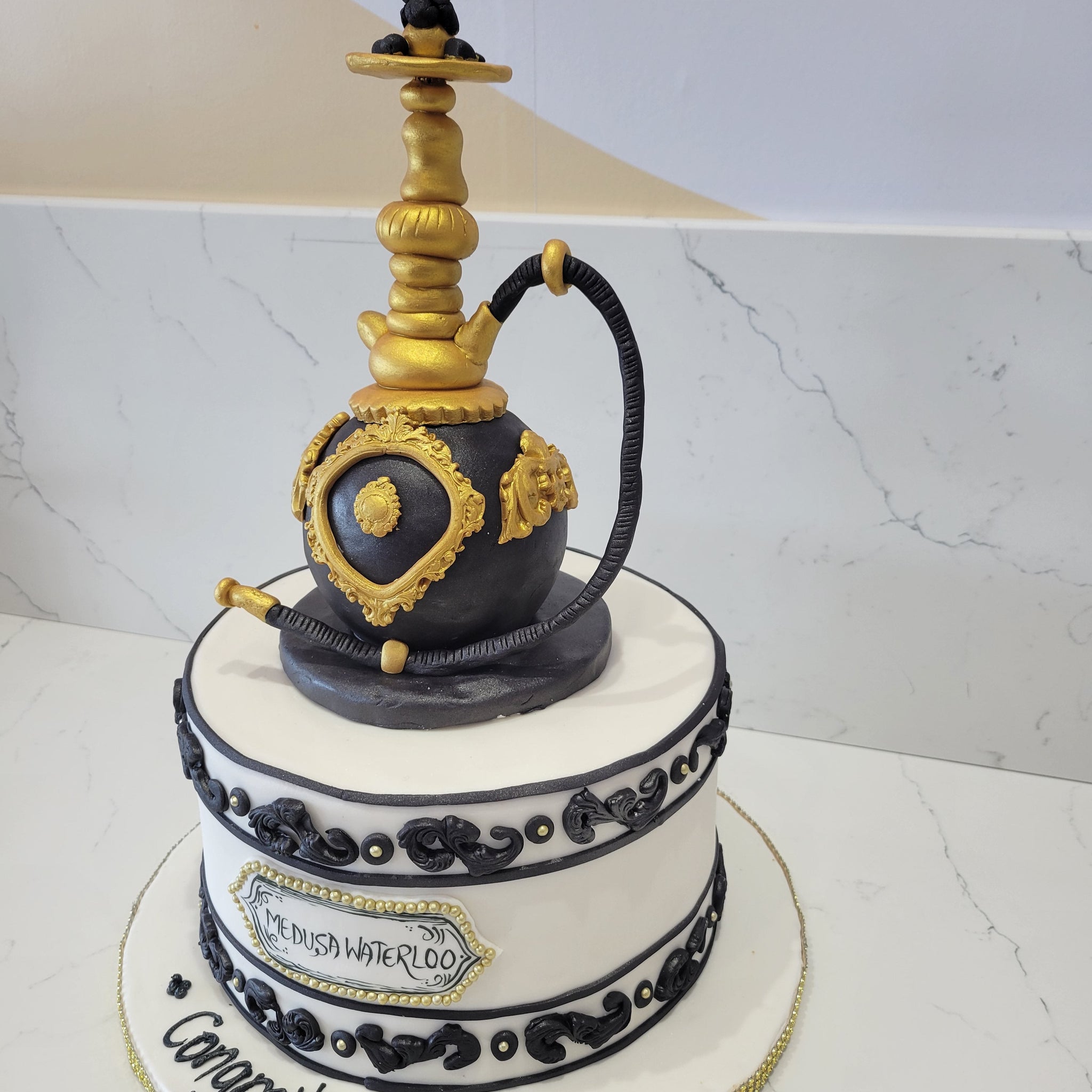 MEDUSA HOOKAH FONDANT CAKE
