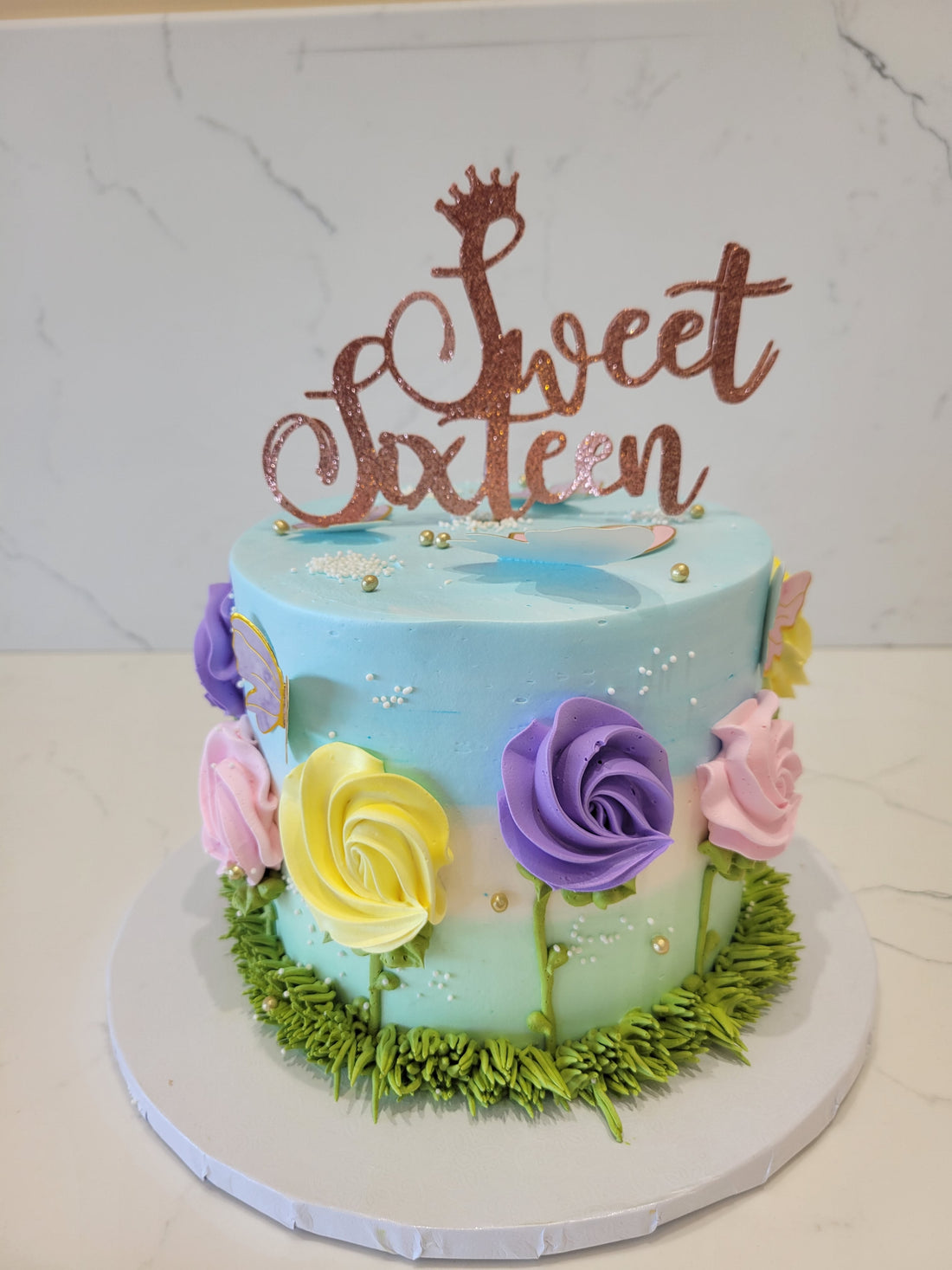 IZZY SWEET SIXTEEN CAKE