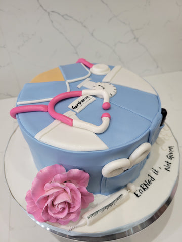 GURSHARAN DOCTOR FONDANT CAKE