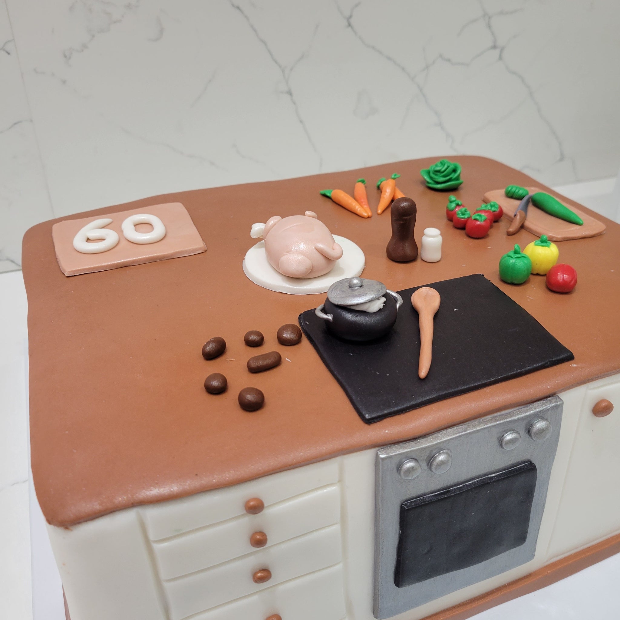 CHEF KITCHEN MOLDED CAKE