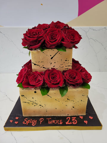 GOLDEN RED ROSE CREAM WEDDING CAKE