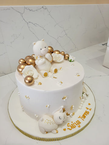 SAIYA WHITE TEDDY CREAM CAKE