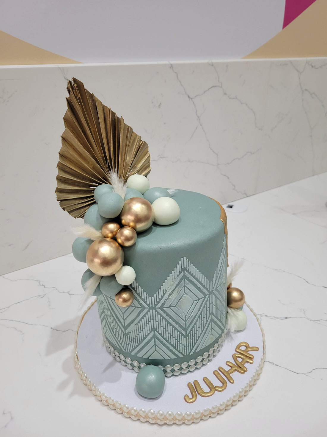 JUJHAR GOLD FONDANT CAKE