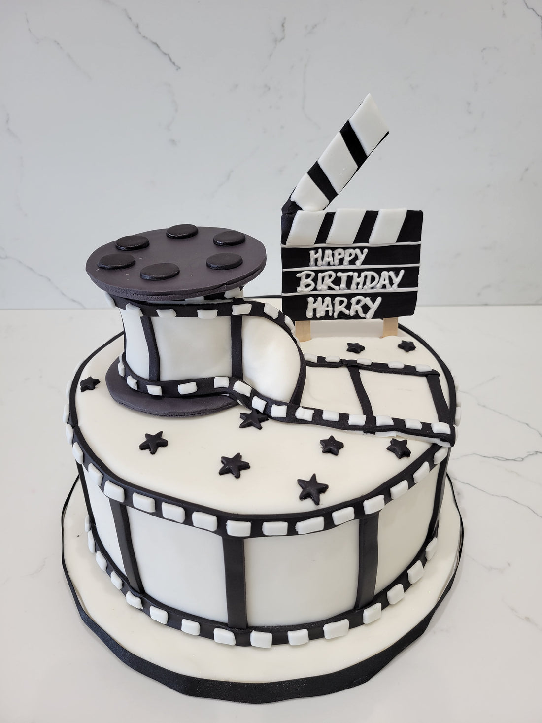 HARRY REEL FONDANT CAKE