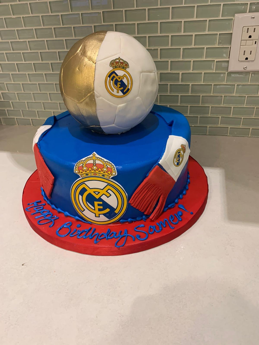 MANCHESTER UNITED BALL CAKE