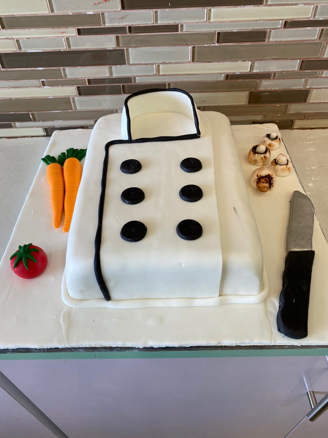 CHEF APRON BIRTHDAY CAKE