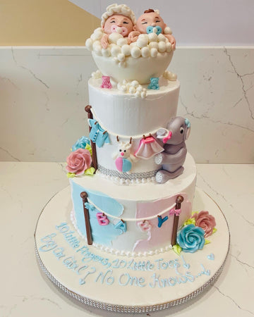 BUBBLE BATH BABY SHOWER FONDANT CAKE