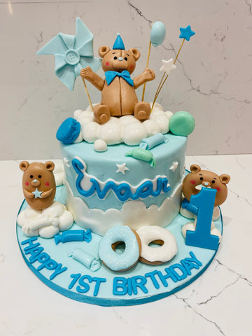 EVAAN 1ST BIRTHDAY FONDANT CAKE