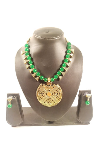 Green Pearl Beaded Long Pendant Necklace