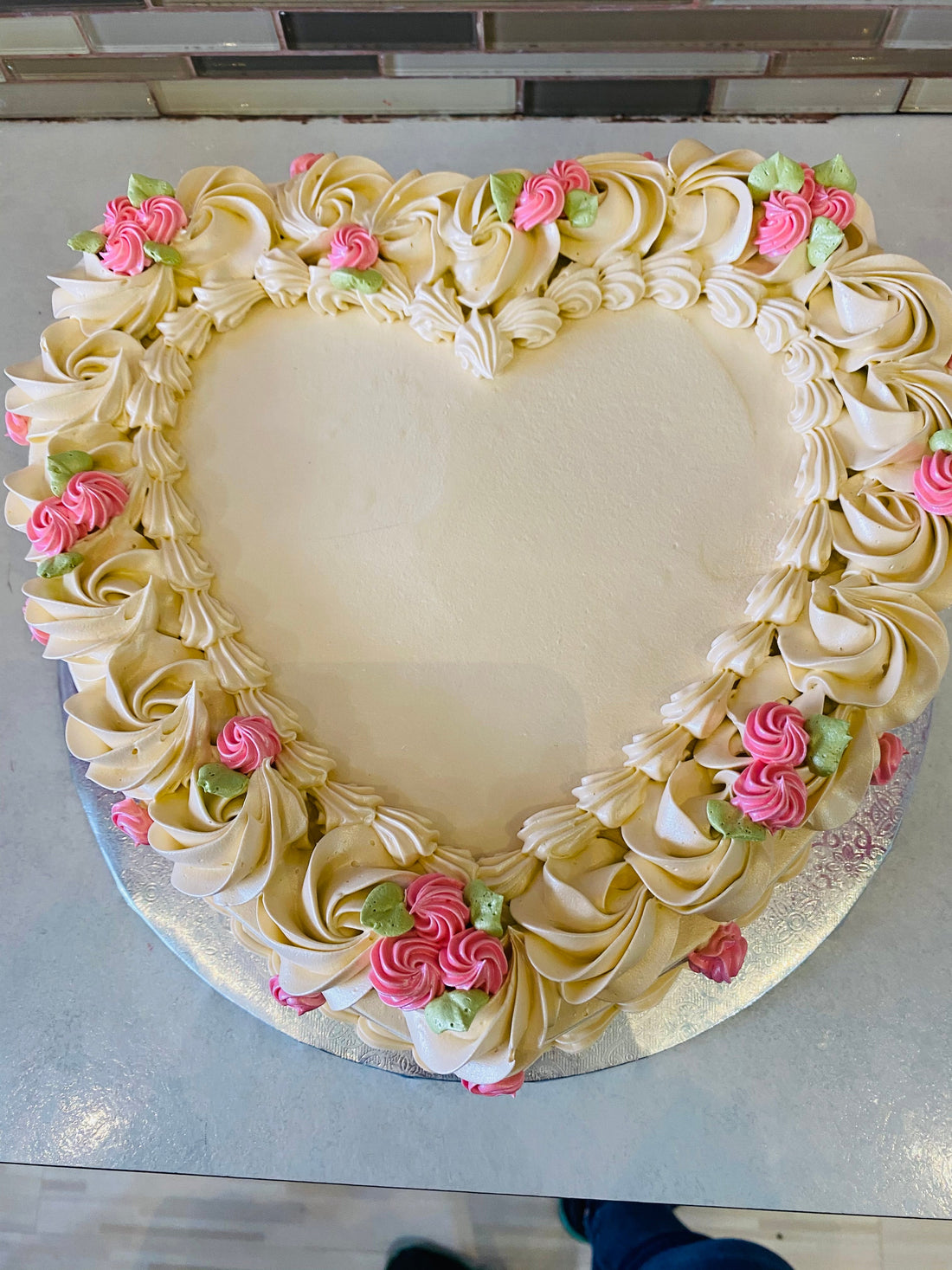 IVORY HEART VALENTINE CAKE