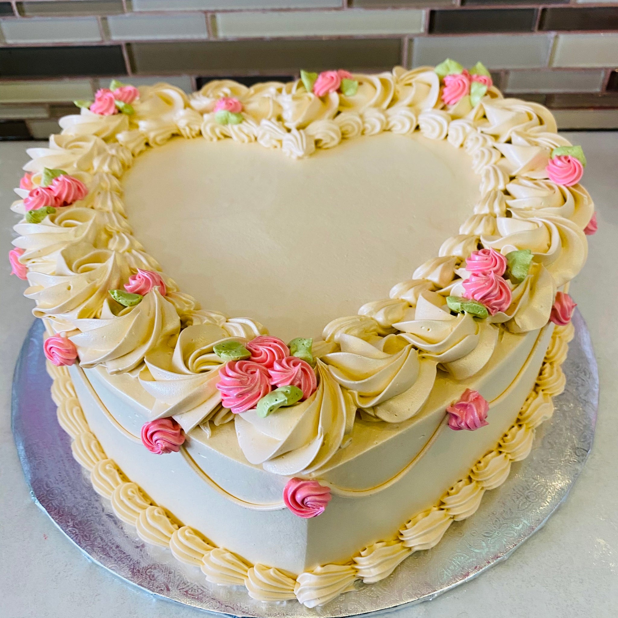 IVORY HEART VALENTINE CAKE