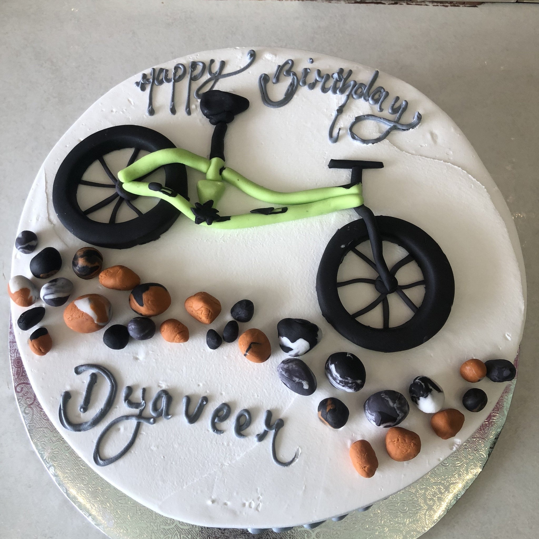 CYCLE BIRTHDAY CAKE