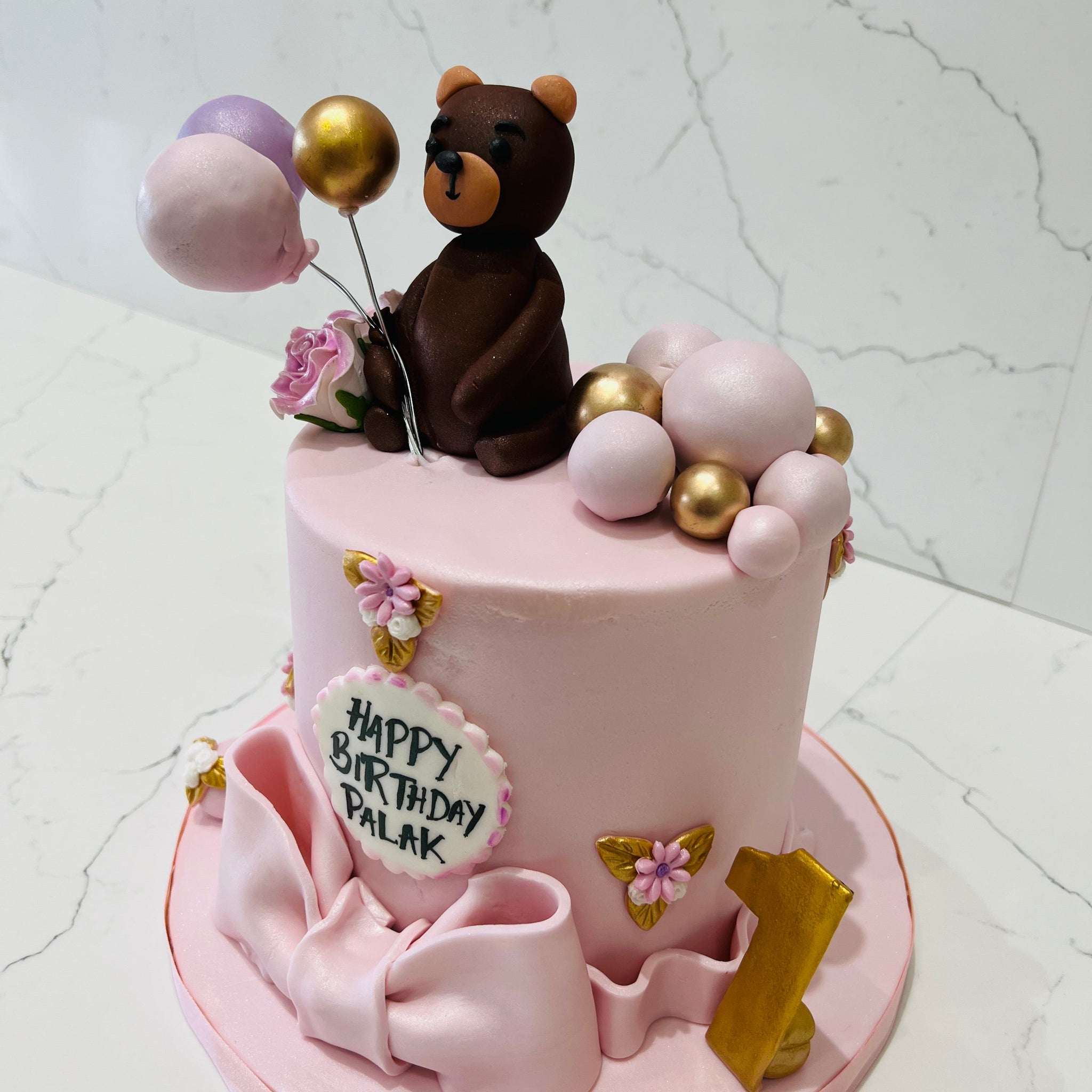 PALAK TEDDY FONDANT CAKE
