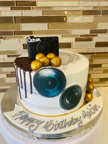 CAMERA BIRTHDAY CAKE