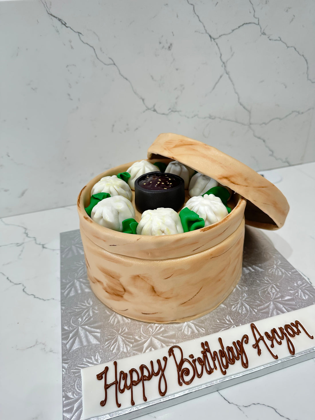 MOMOS MOLDED CAKE