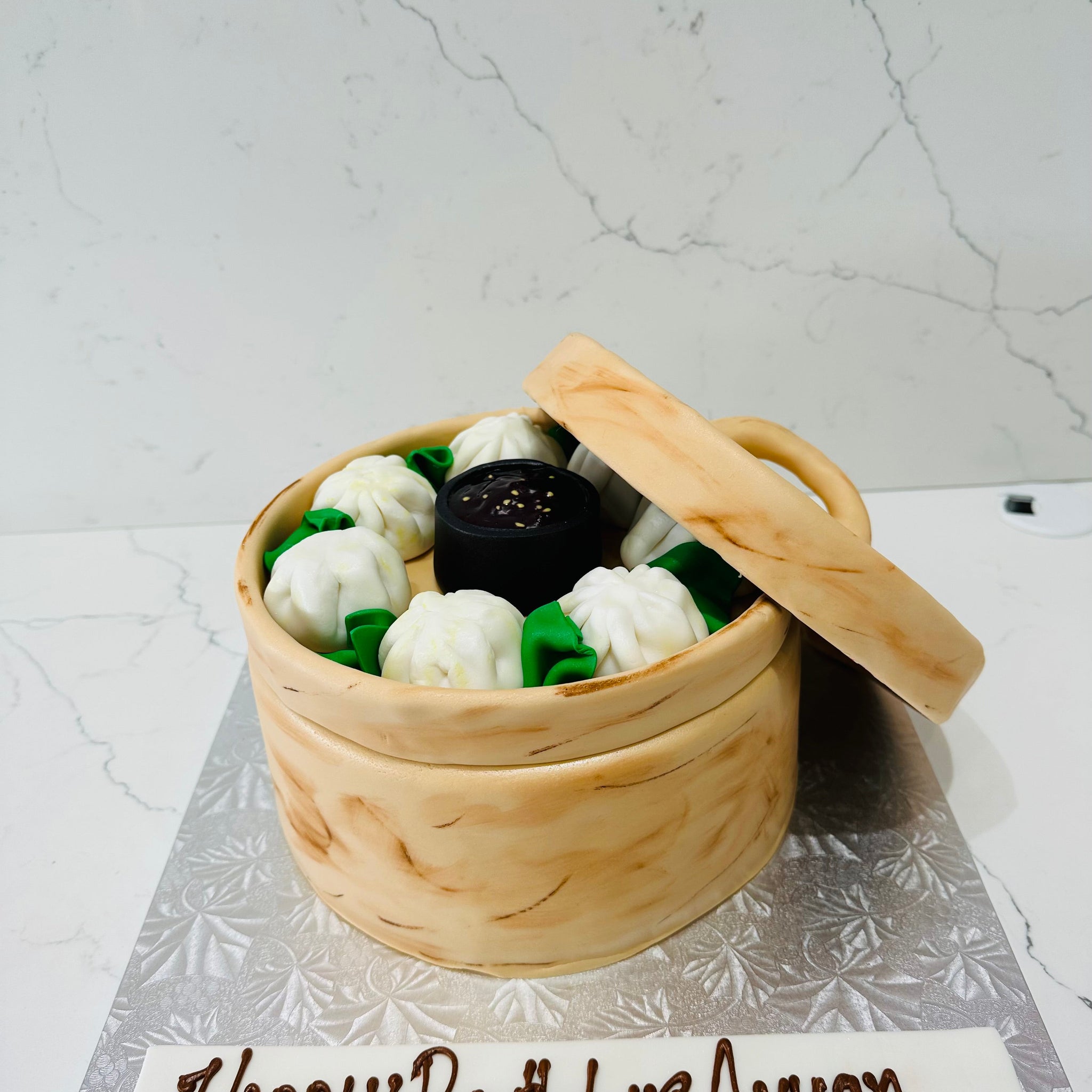 MOMOS MOLDED CAKE