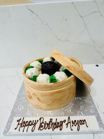 MOMOS MOLDED CAKE