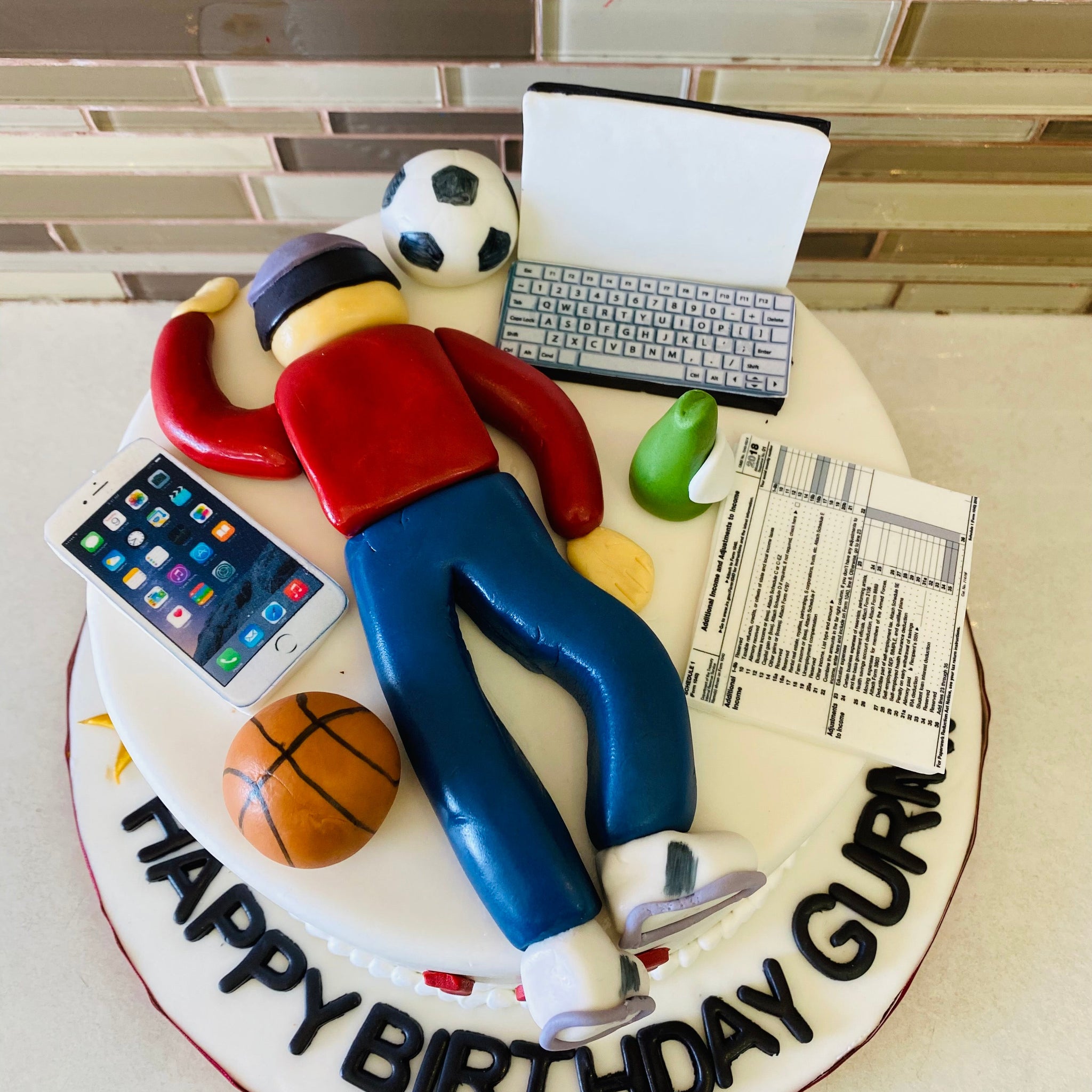 GURMAN FONDANT CAKE
