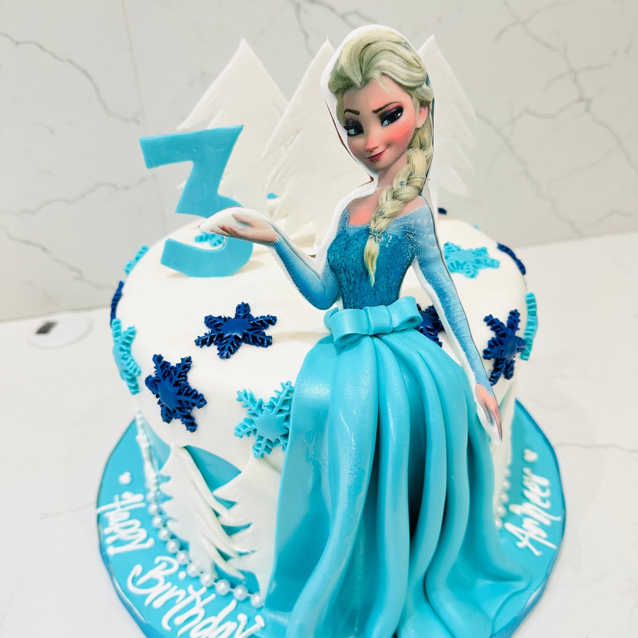 ZUNEIRA FROZEN CAKE