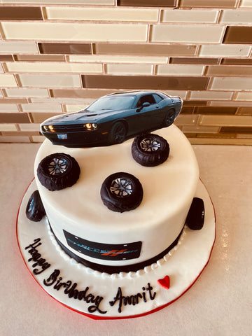 CHALLENGER FONDANT CAKE